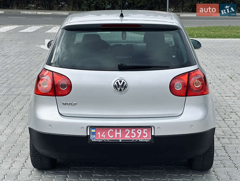 Хетчбек Volkswagen Golf 2008 в Львові
