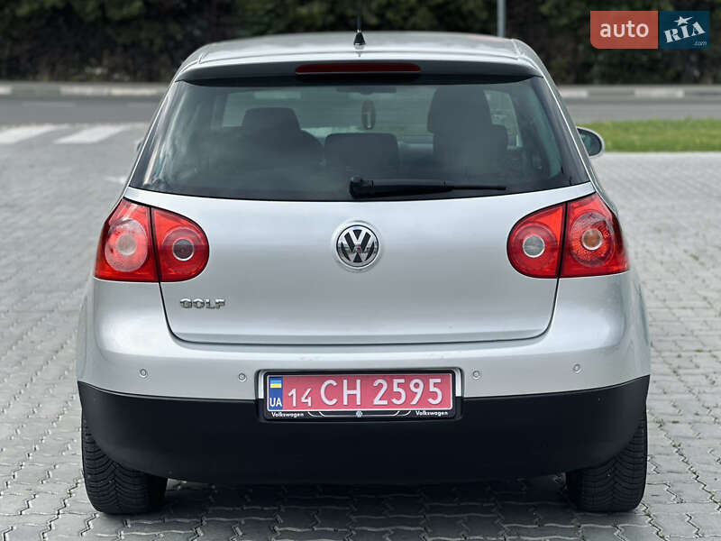 Хетчбек Volkswagen Golf 2008 в Львові