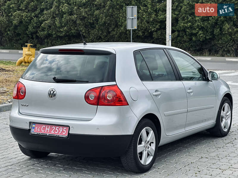 Хетчбек Volkswagen Golf 2008 в Львові