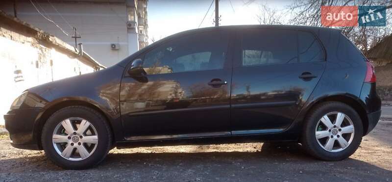 Volkswagen Golf 2004