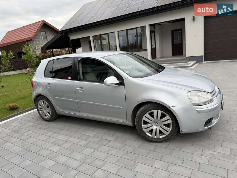 Хэтчбек Volkswagen Golf 2006 в Ивано-Франковске