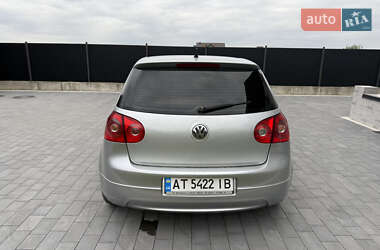 Хэтчбек Volkswagen Golf 2006 в 
