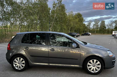 Хэтчбек Volkswagen Golf 2007 в 