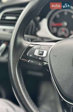 Хэтчбек Volkswagen Golf 2014 в 