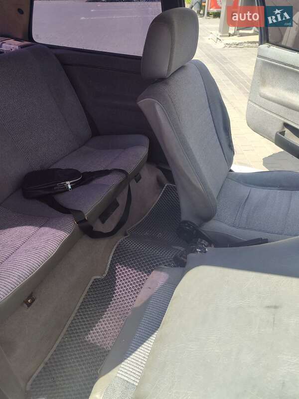 Хэтчбек Volkswagen Golf 1988 в Олевске