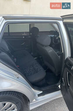 Хэтчбек Volkswagen Golf 1998 в 