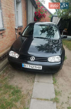 Хэтчбек Volkswagen Golf 2001 в Полтаве