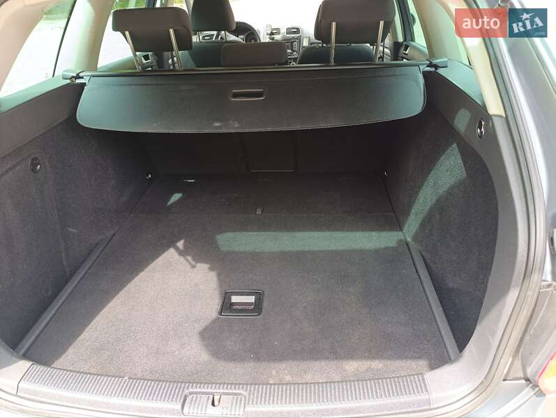Універсал Volkswagen Golf 2010 в Запоріжжі