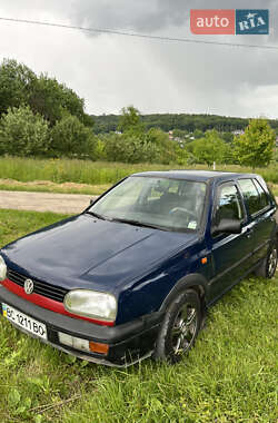 Хэтчбек Volkswagen Golf 1994 в 