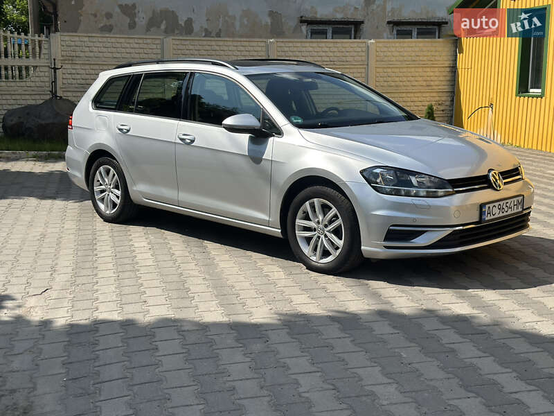 Универсал Volkswagen Golf 2020 в Луцке фото 4 Универсал Volkswagen Golf 2020 в Луцке