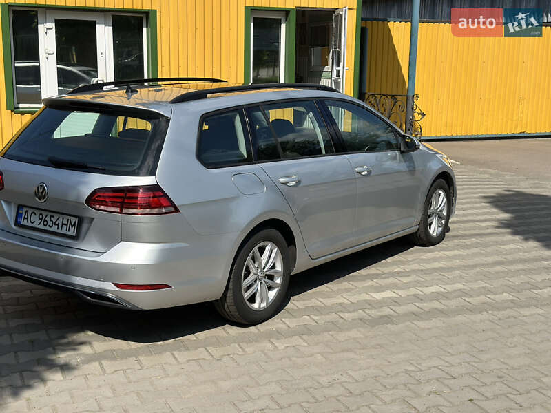 Универсал Volkswagen Golf 2020 в Луцке фото 6 Универсал Volkswagen Golf 2020 в Луцке