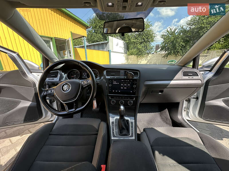 Универсал Volkswagen Golf 2020 в Луцке фото 19 Универсал Volkswagen Golf 2020 в Луцке
