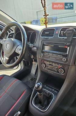 Универсал Volkswagen Golf 2013 в 