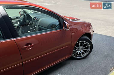 Хетчбек Volkswagen Golf 2006 в 