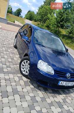 Хэтчбек Volkswagen Golf 2005 в Межгорье