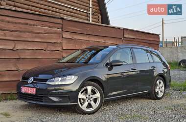 Универсал Volkswagen Golf 2017 в Шепетовке