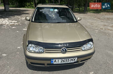 Хетчбек Volkswagen Golf 2001 в Вишгороді