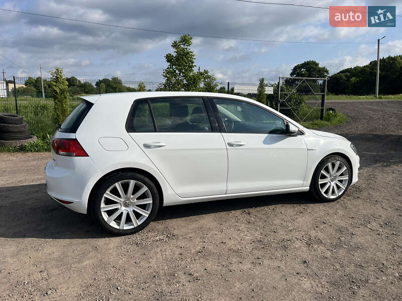Хетчбек Volkswagen Golf 2014 в Луцьку