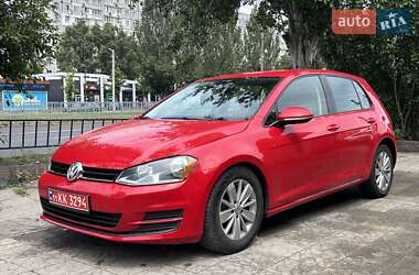 Хетчбек Volkswagen Golf 2015 в Дніпрі