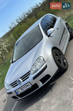 Хэтчбек Volkswagen Golf 2006 в 