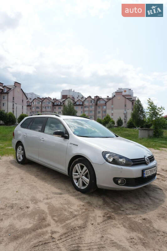 Универсал Volkswagen Golf 2013 в 