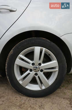 Универсал Volkswagen Golf 2013 в 