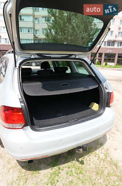 Универсал Volkswagen Golf 2013 в 