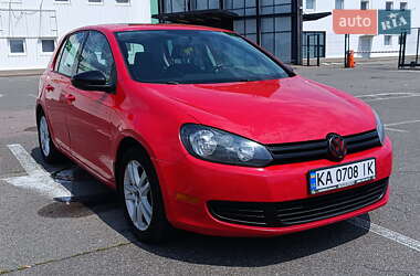 Хетчбек Volkswagen Golf 2011 в 