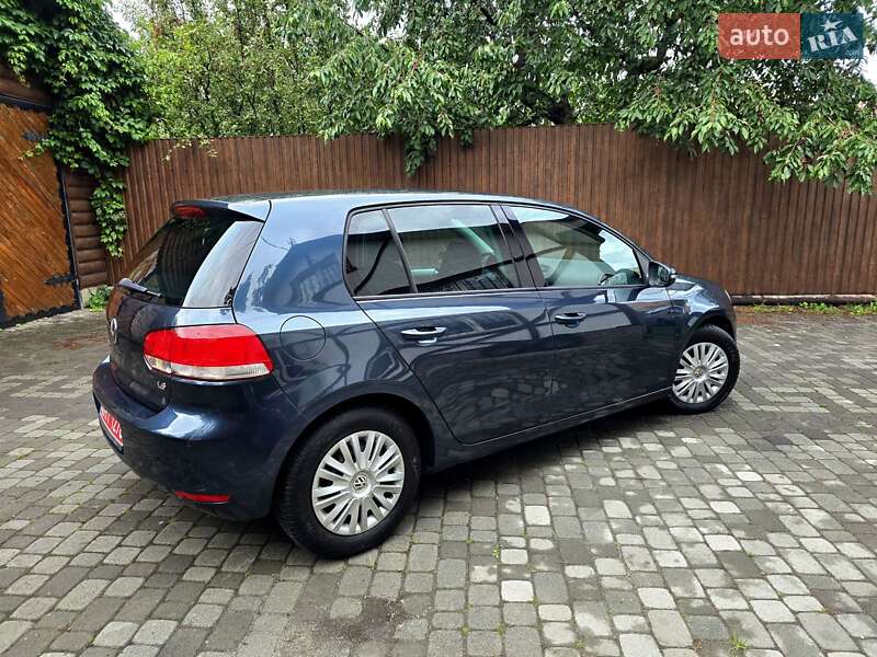 Хетчбек Volkswagen Golf 2009 в Полтаві