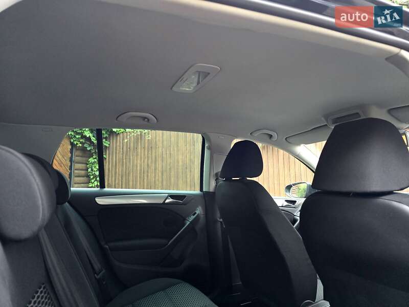 Хетчбек Volkswagen Golf 2009 в Полтаві