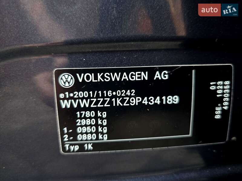 Хетчбек Volkswagen Golf 2009 в Полтаві