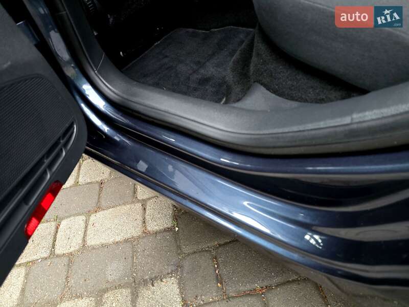 Хетчбек Volkswagen Golf 2009 в Полтаві
