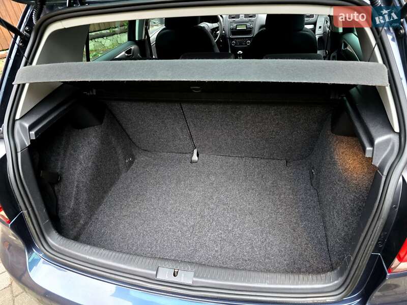 Хетчбек Volkswagen Golf 2009 в Полтаві