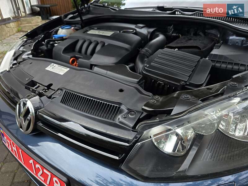 Хетчбек Volkswagen Golf 2009 в Полтаві