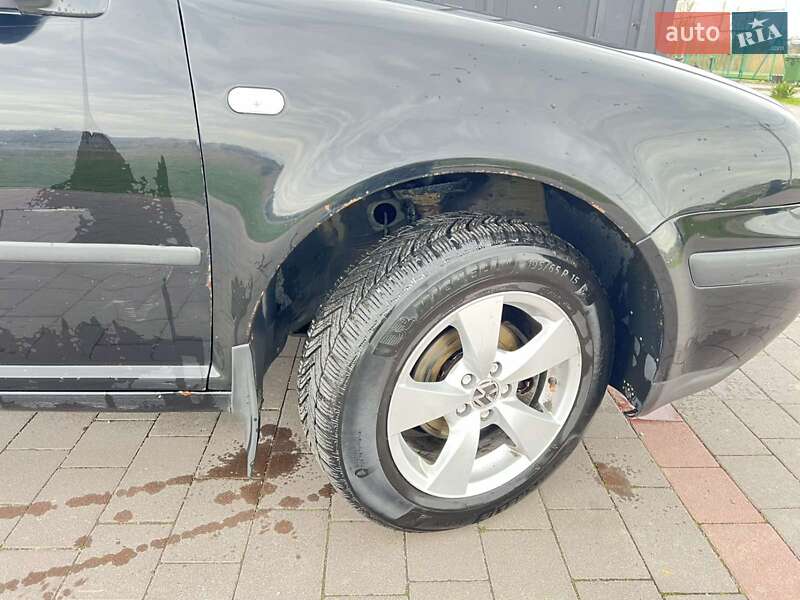 Хетчбек Volkswagen Golf 2000 в Львові