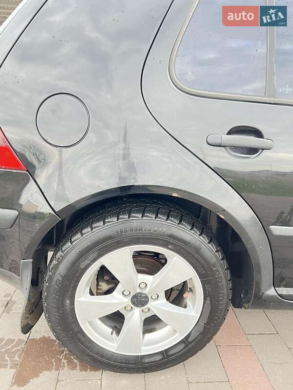 Хетчбек Volkswagen Golf 2000 в Львові