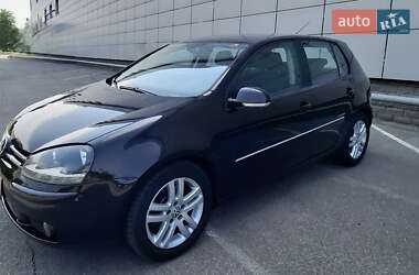 Хэтчбек Volkswagen Golf 2008 в Киеве