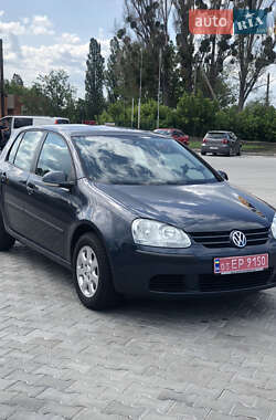 Хэтчбек Volkswagen Golf 2006 в Чутове