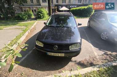 Універсал Volkswagen Golf 2004 в Вінниці