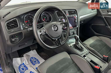 Хэтчбек Volkswagen Golf 2018 в 