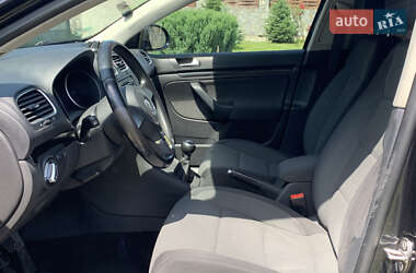 Универсал Volkswagen Golf 2011 в 
