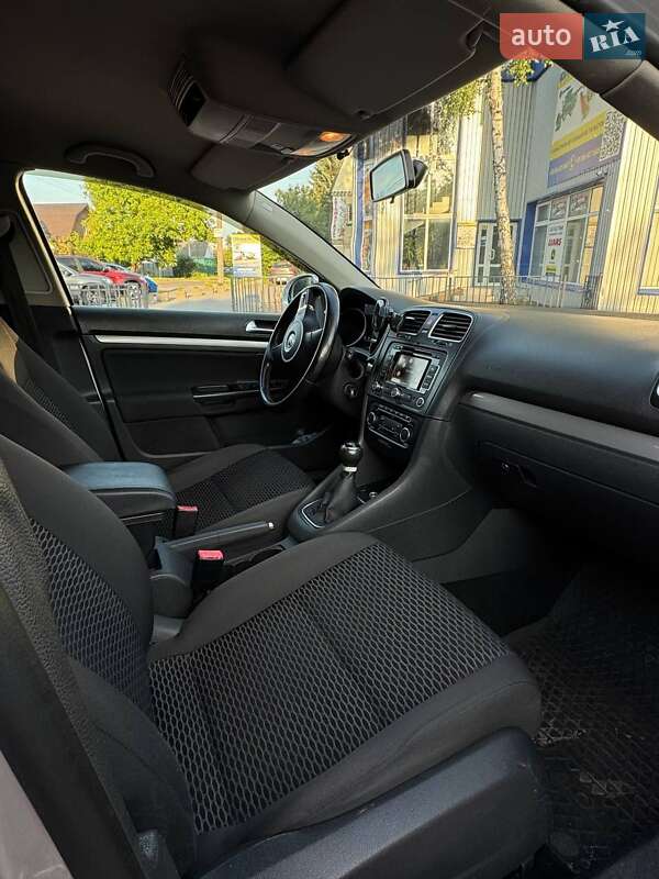 Универсал Volkswagen Golf 2012 в Хмельницком