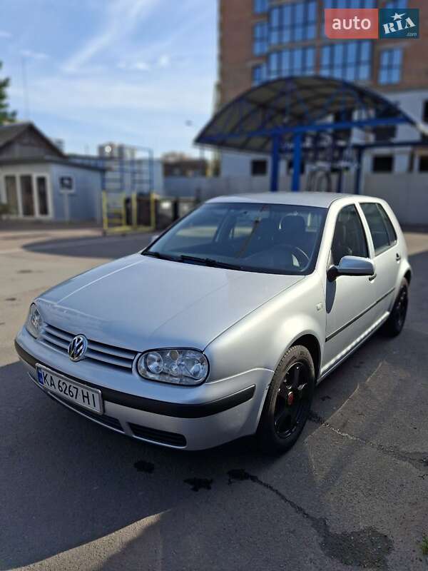 Volkswagen Golf 2002