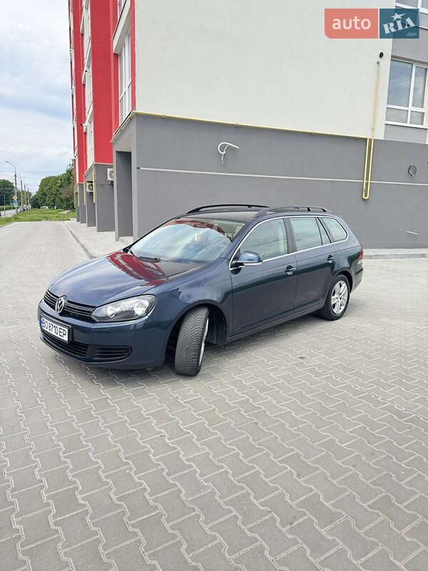 Універсал Volkswagen Golf 2009 в Тернополі