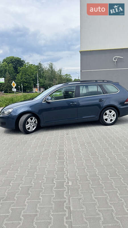 Універсал Volkswagen Golf 2009 в Тернополі