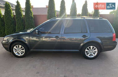 Универсал Volkswagen Golf 2004 в Ужгороде