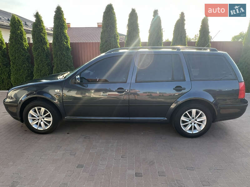 Универсал Volkswagen Golf 2004 в 