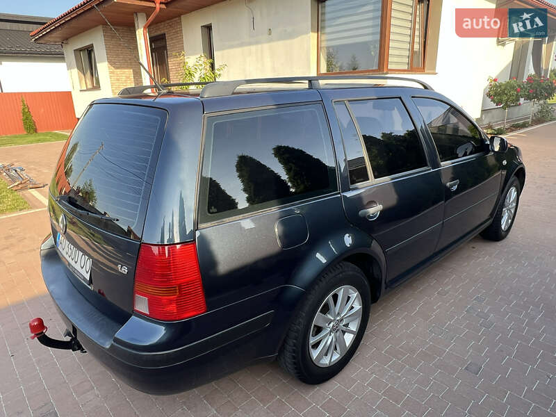 Универсал Volkswagen Golf 2004 в Ужгороде