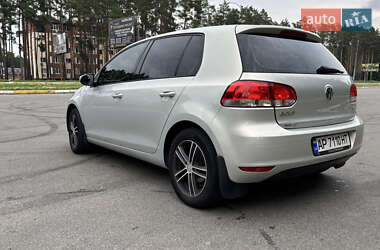 Хетчбек Volkswagen Golf 2011 в 