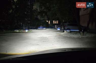 Хэтчбек Volkswagen Golf 2005 в 